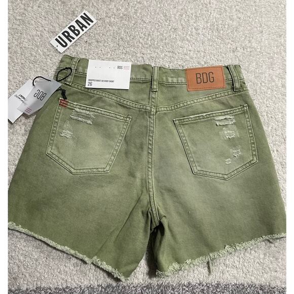 NWT BDG Urban Outfitters Women's Size 26 Dropped Waist Destroy Denim Short Green - Picture 6 of 8